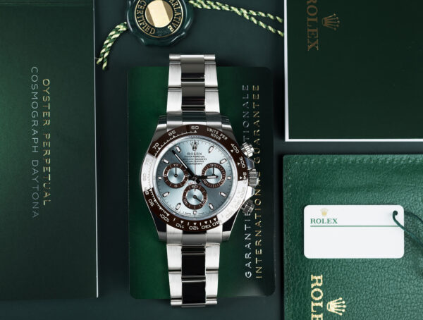 Rolex Cosmograph Daytona Oyster, 40 mm, platinum watch M116506-0001